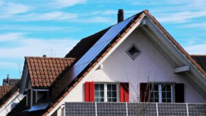 Casa com placas solares