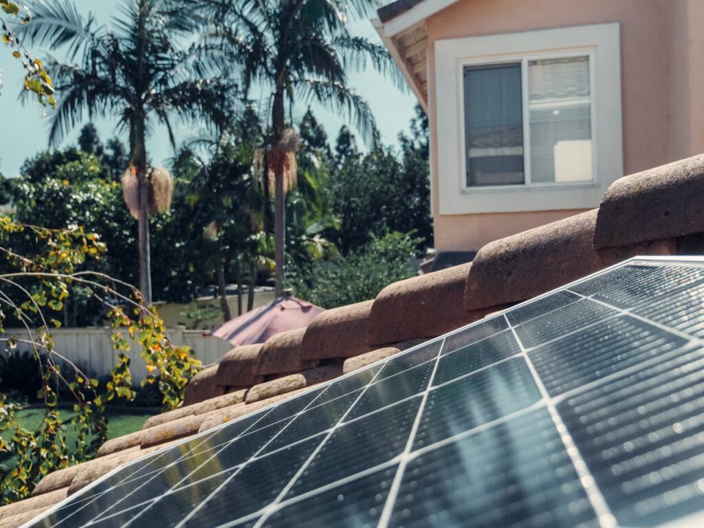 Painel solar em cima da casa