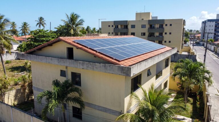 Sistema fotovoltaico residencial em Maceió – AL | 16,20 kWp