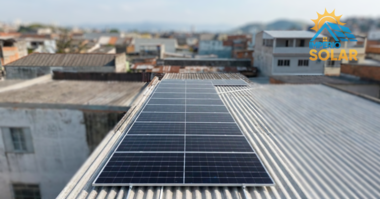 Sol, sombra e sabor: como um telhado desafiador no Jardim Brasil virou exemplo de eficiência com microinversores