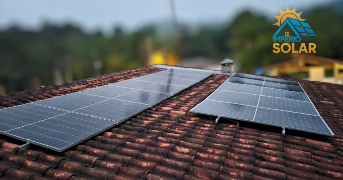 Ibiúna solar: como uma pousada rural ampliou o sistema fotovoltaico para 6,80 kWp, trocou o inversor SOFAR por microinversores Hoymiles e passou a gerar 750 kWh por mês