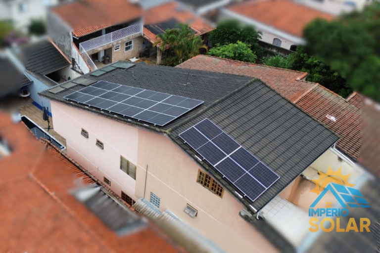 Sobrado em Guarulhos – SP | 9,44 kWp com Microinversores Hoymiles